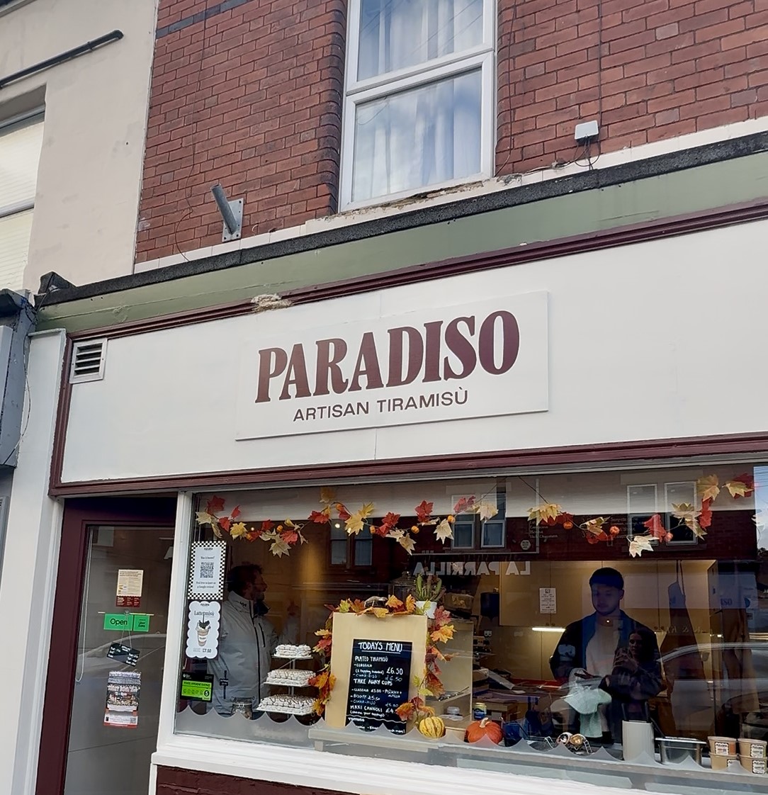 Shop exterior of Paradiso Artisan Tiramisù cafe